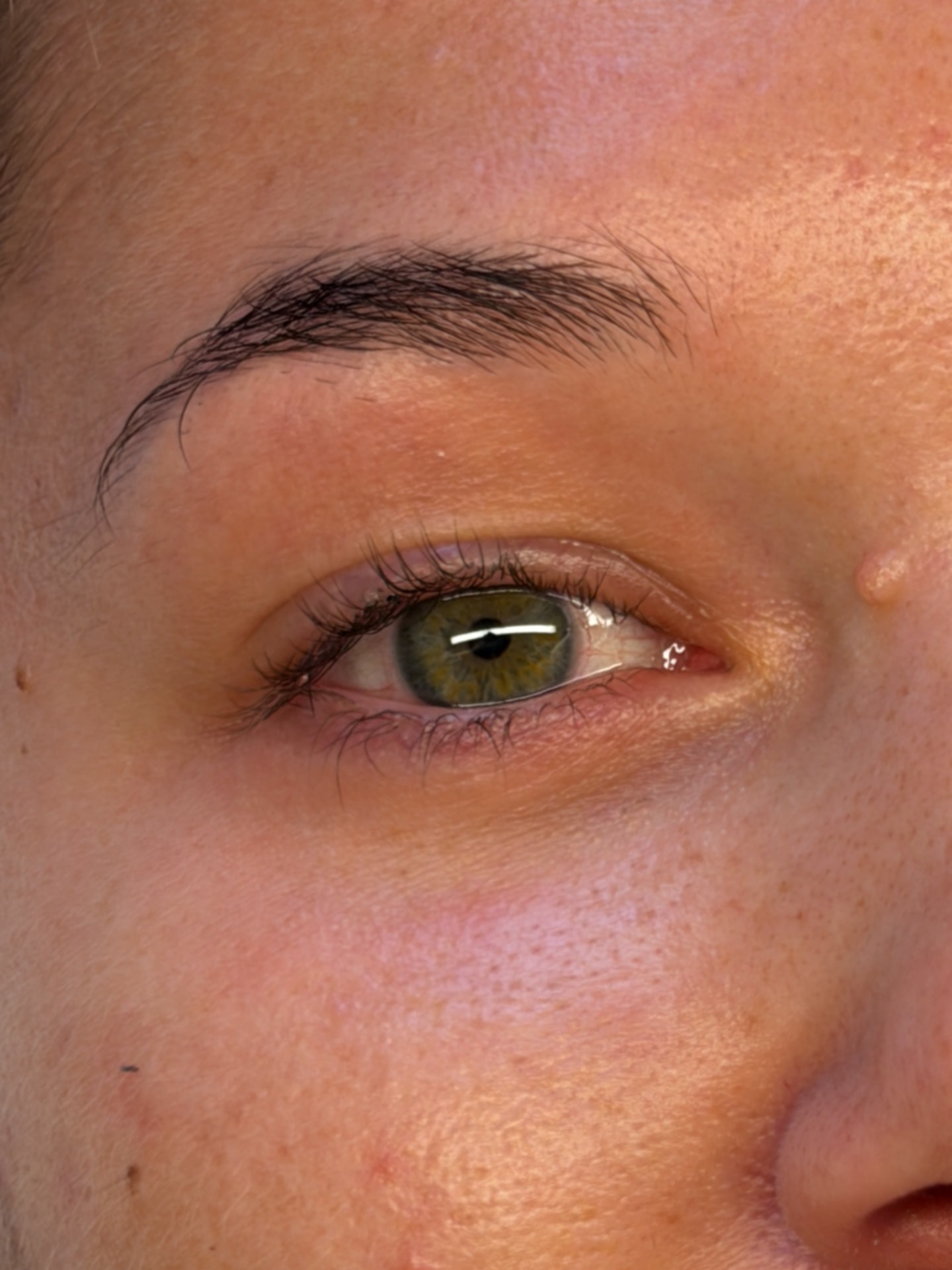 Naturlige vipper før Korean lash lift hos Glow & Co